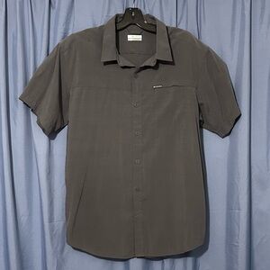🔵 3/$55 🔵 Columbia Short Sleeve Men’s Button Shirt - Size Large